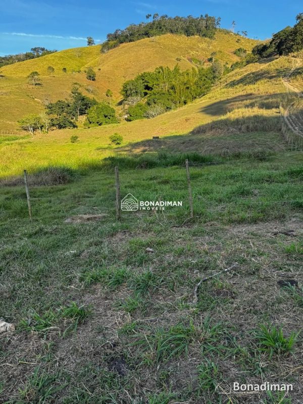 Oportunidade para quem busca uma propriedade completa no campo! - foto 4