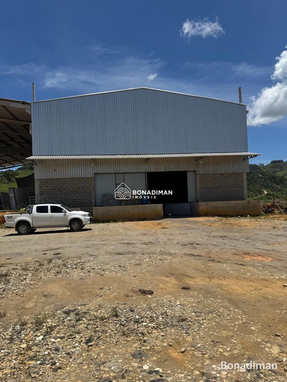 GALPÃO PARA LOCAÇÃO – EXCELENTE LOCALIZAÇÃO NA BR-101! - foto 1